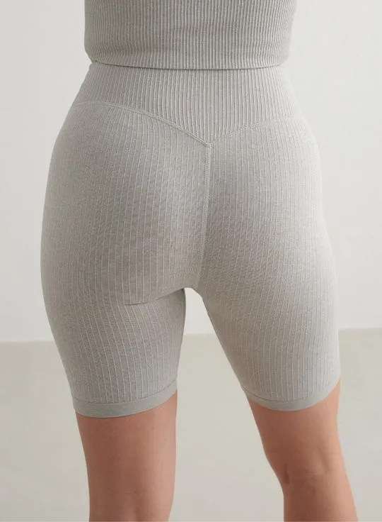 Aim'n Clothing Rippenmuster Nahtlose Midi-Biker-Short | Grau Melange