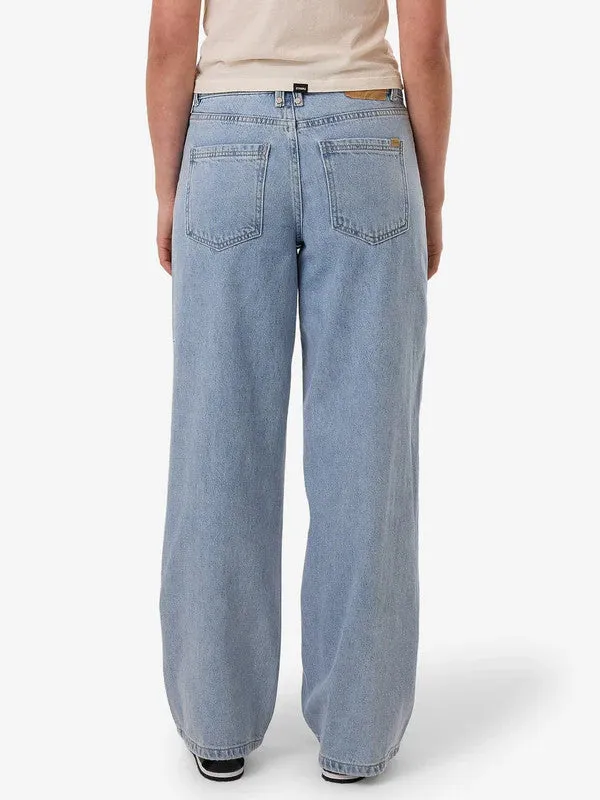 Billie Low Jean Zeitloses Blau
