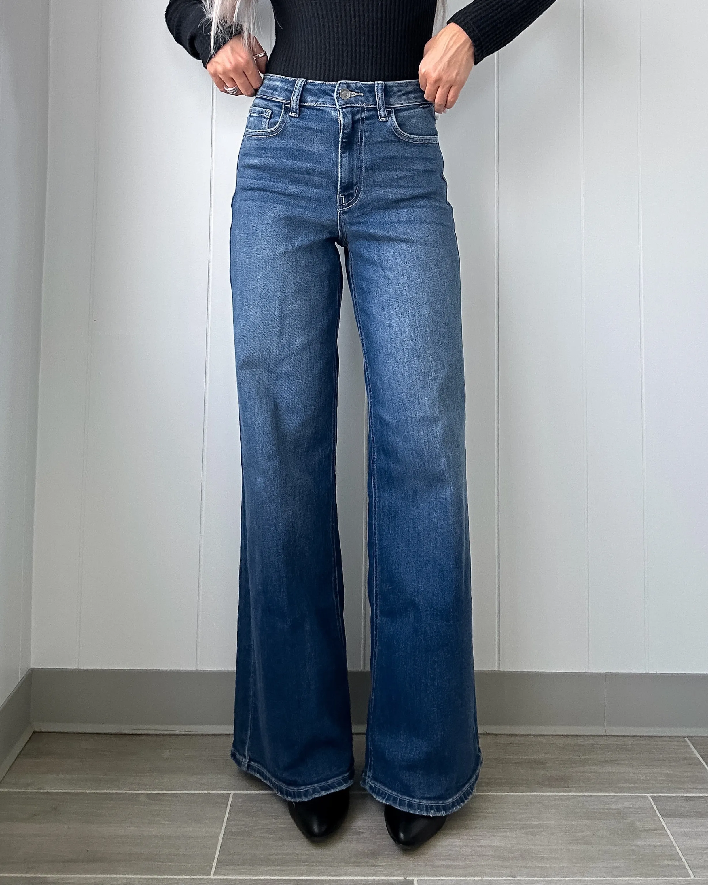 Bree High Rise Weit geschnittene Jeans - Dunkelblau