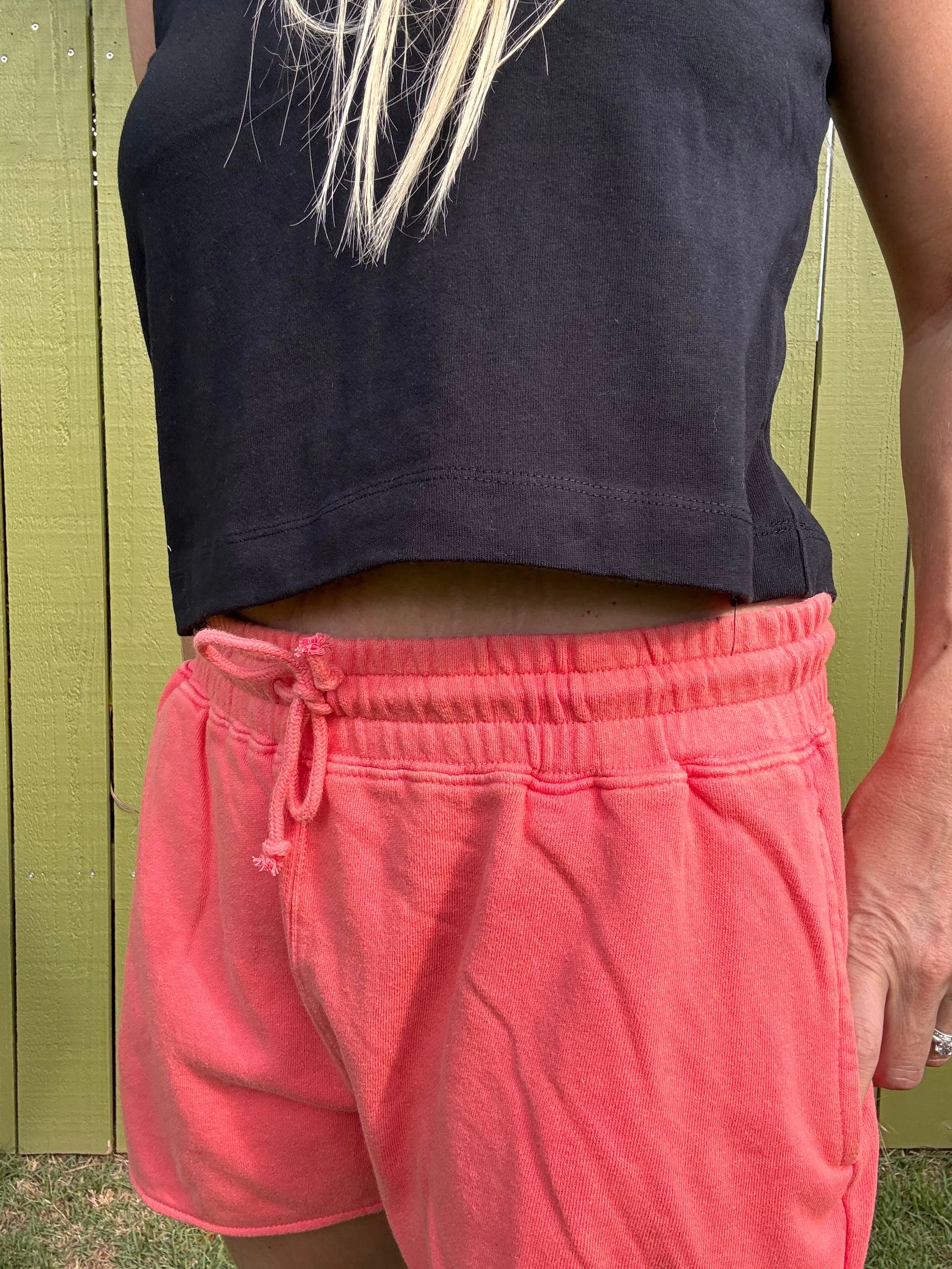 Lässige Delfin-Shorts
