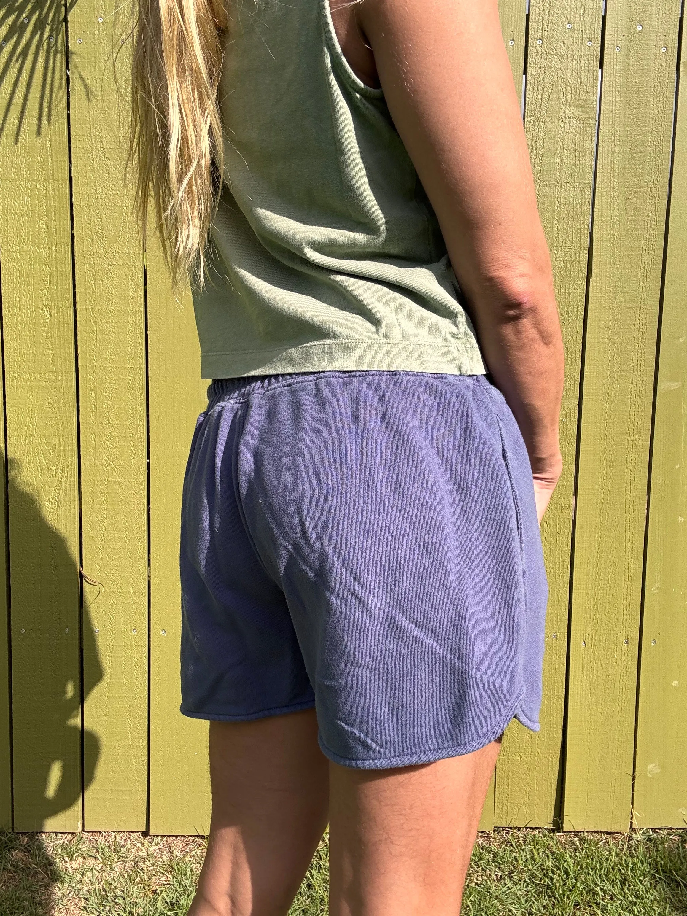 Lässige Delfin-Shorts
