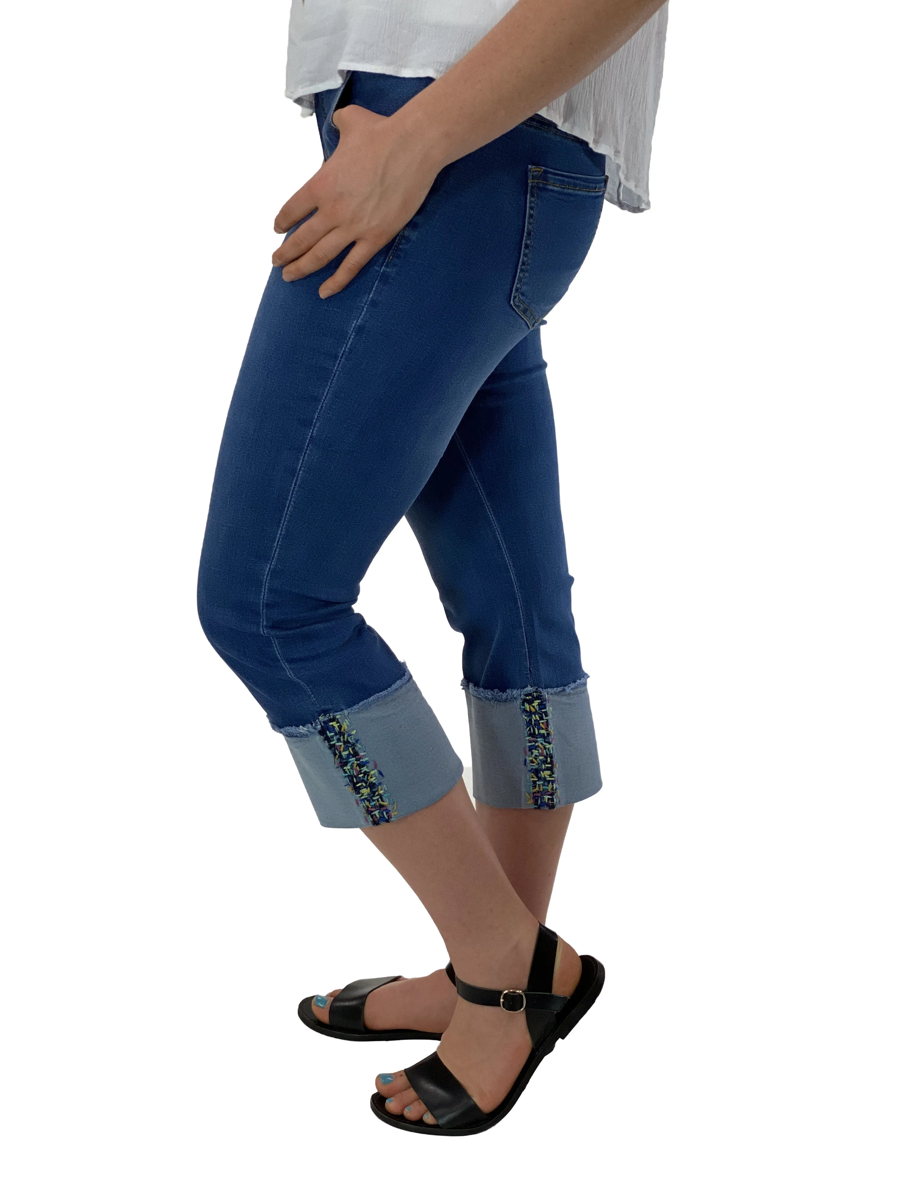 Ethyl Pull-On Crop-Jeans mit Konfetti-Bündchen-Detail