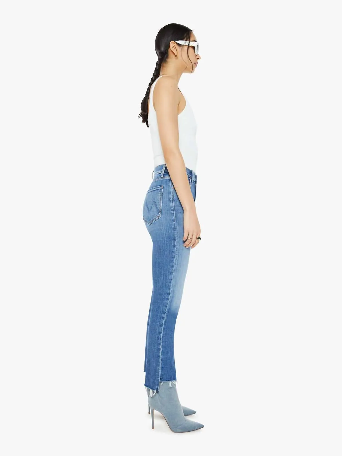 Hochgeschnittene Reiter-Jeans mit ausgefranstem Saum